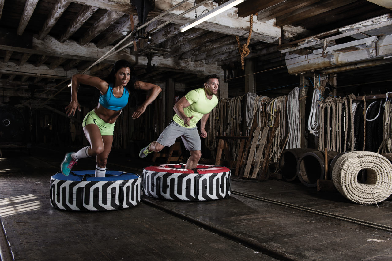 Escape Fitness leverer funksjonelle og inspirerende treningsutstyr som f.eks Flip Tiyr