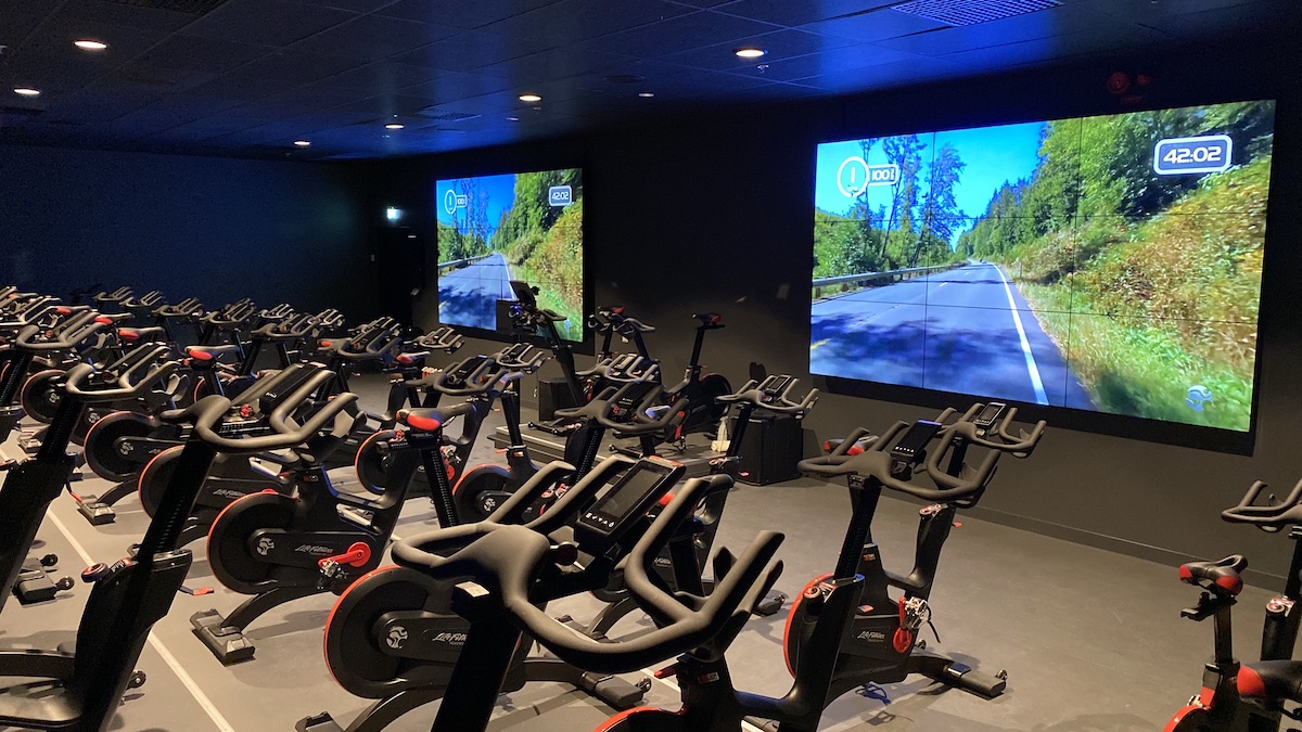 Spinningsal med life fitness spinningsykler