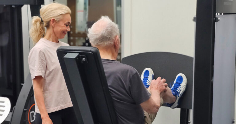 PT-time-senior-hammerstrength-nåtrening