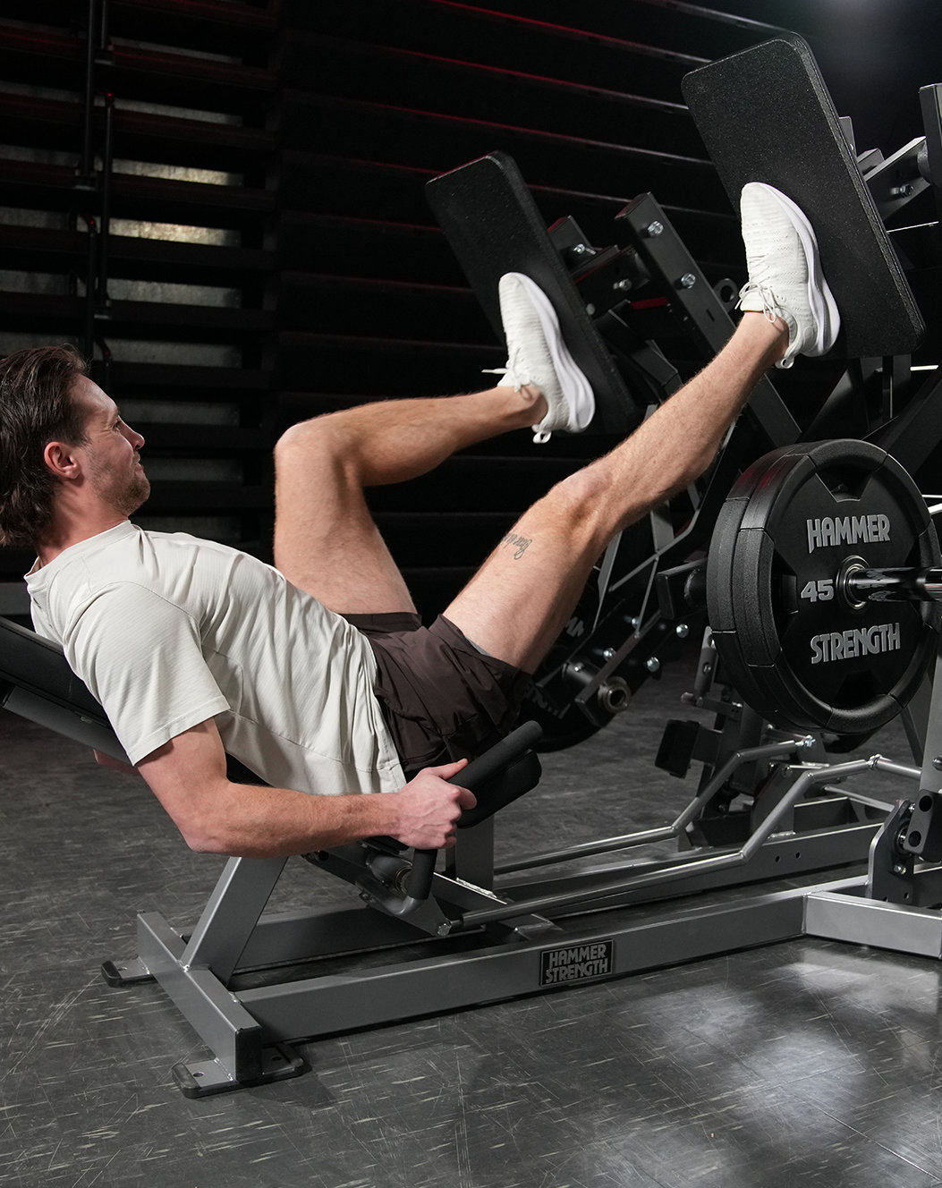 Nyhet-fra-Hammer Strength-Plate Loaded-Super Squat Press