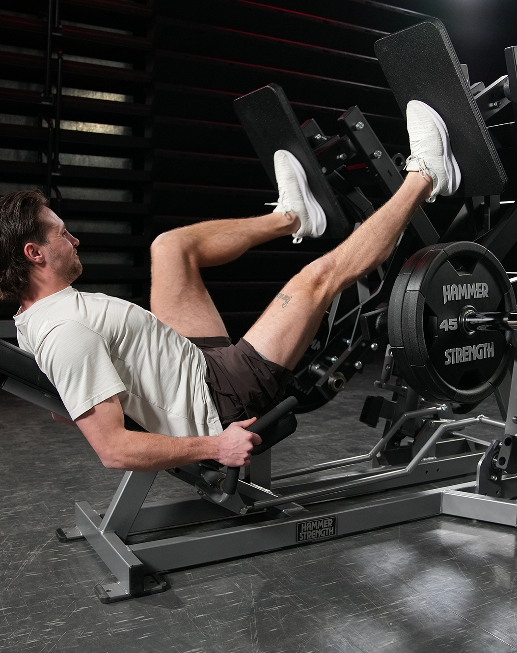 Nyhet-fra-Hammer Strength-Plate Loaded-Super Squat Press