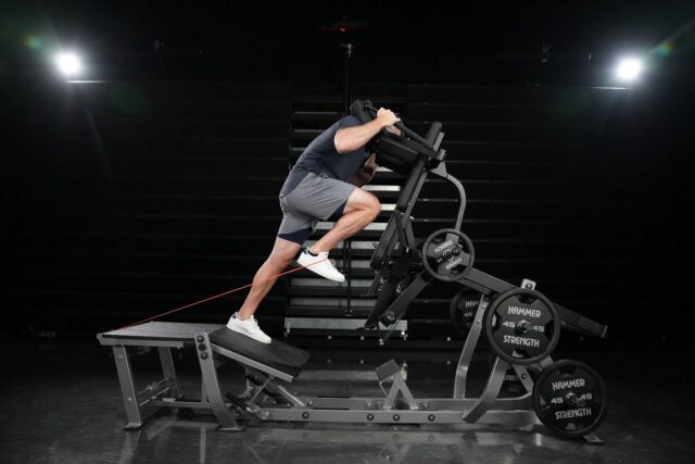 Plate Loaded Reverse V-Squat